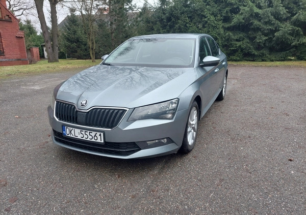 Skoda Superb cena 47900 przebieg: 295000, rok produkcji 2017 z Kłodzko małe 301